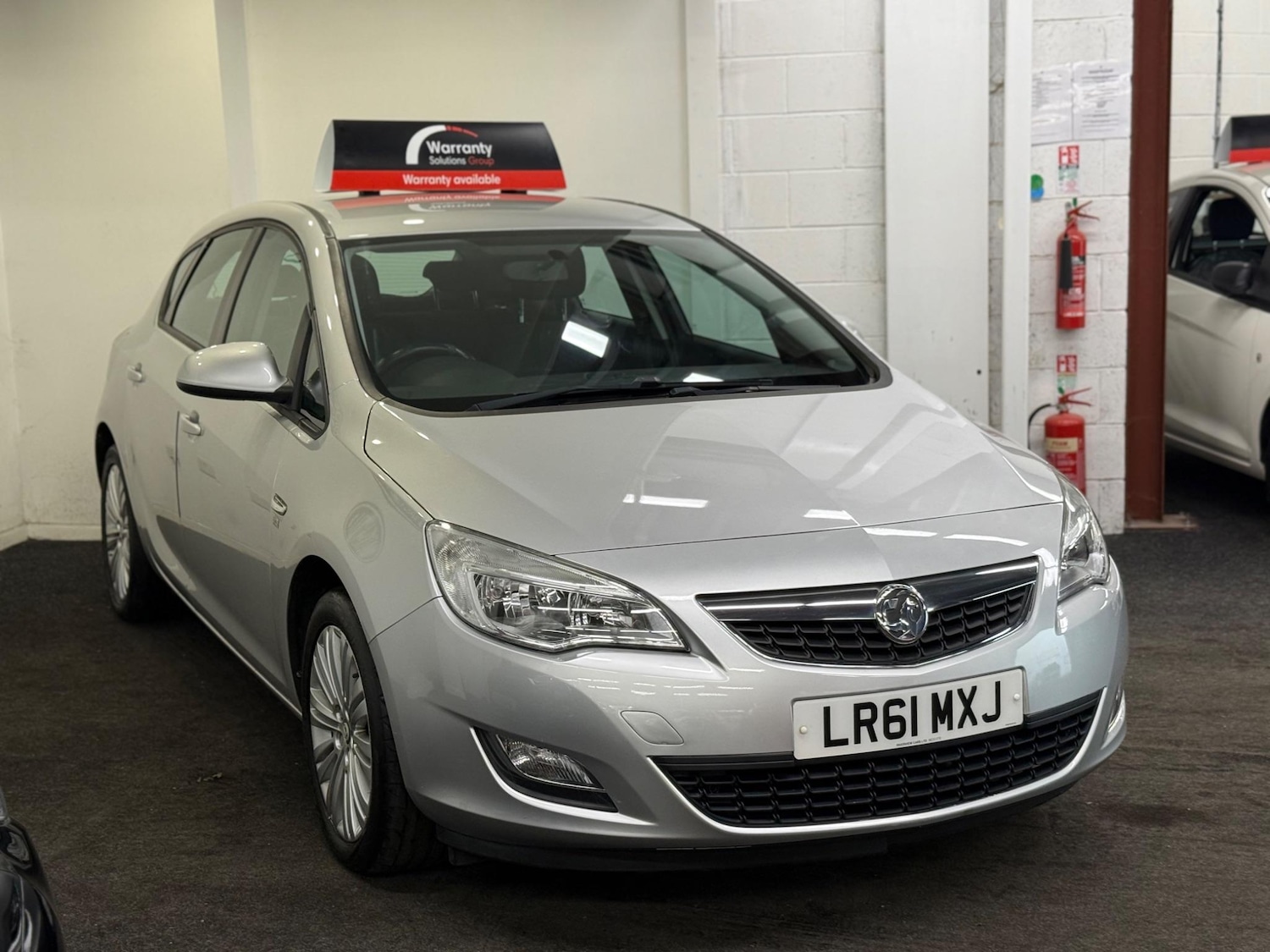 Used Vauxhall Astra 2011 for sale - 76059674: Photo 3