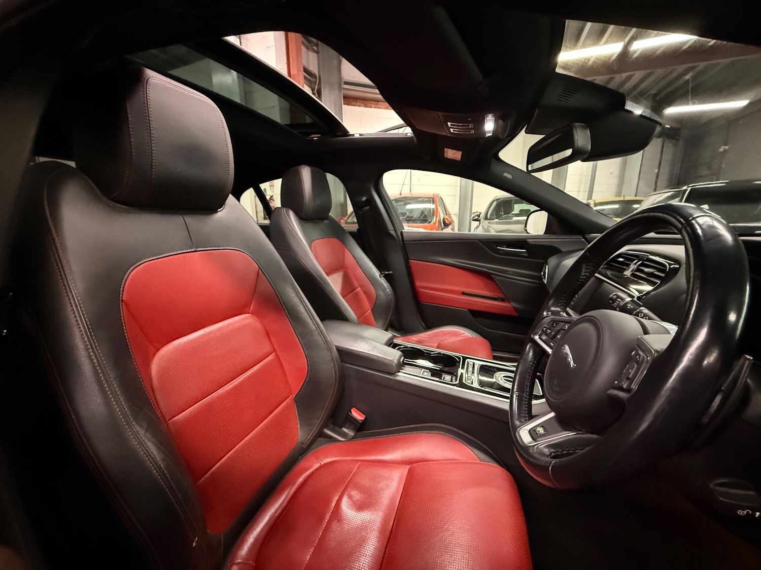 Used Jaguar XE 2016 for sale - 77939850: Photo 10