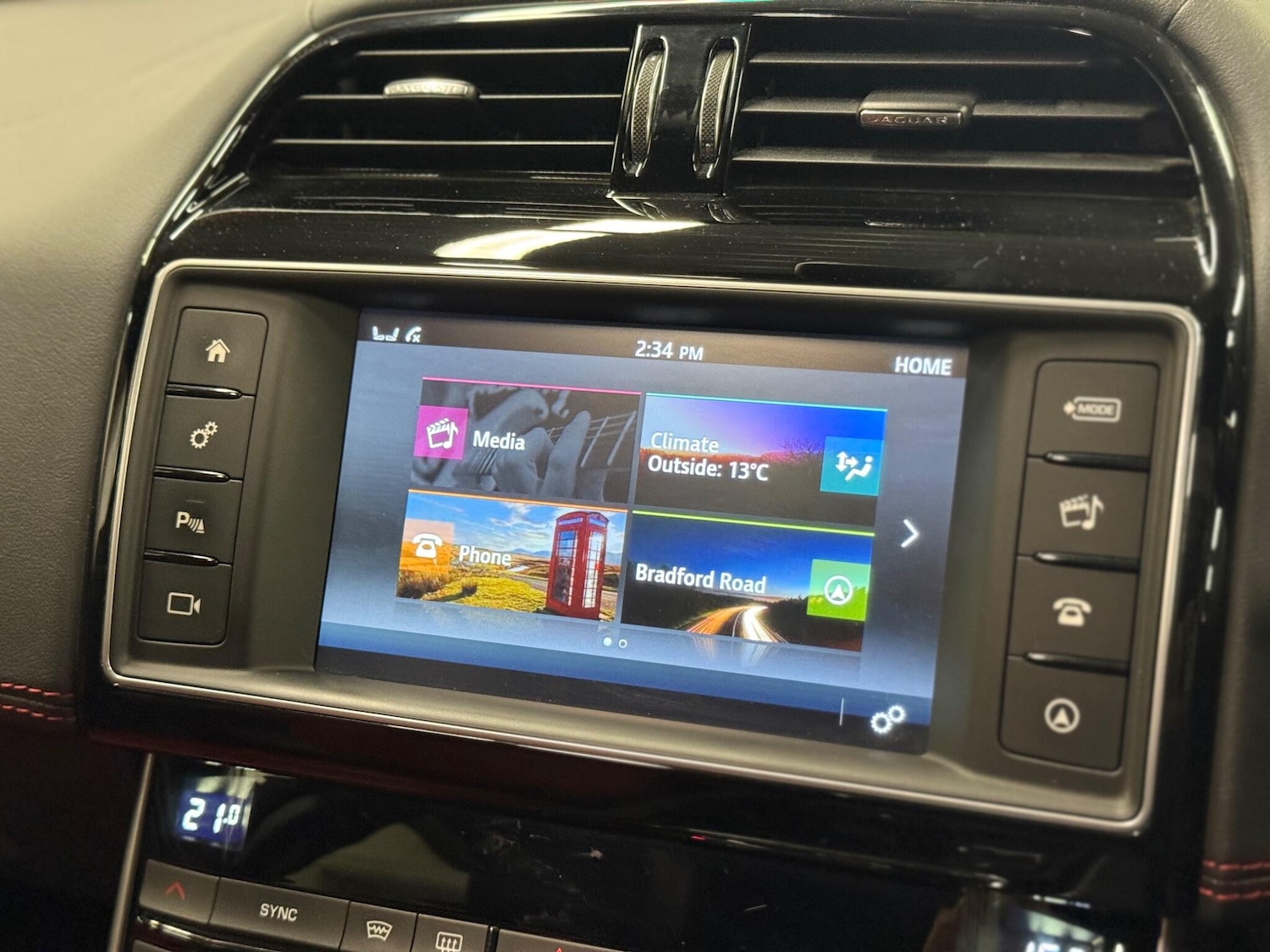 Used Jaguar XE 2016 for sale - 77939850: Photo 12