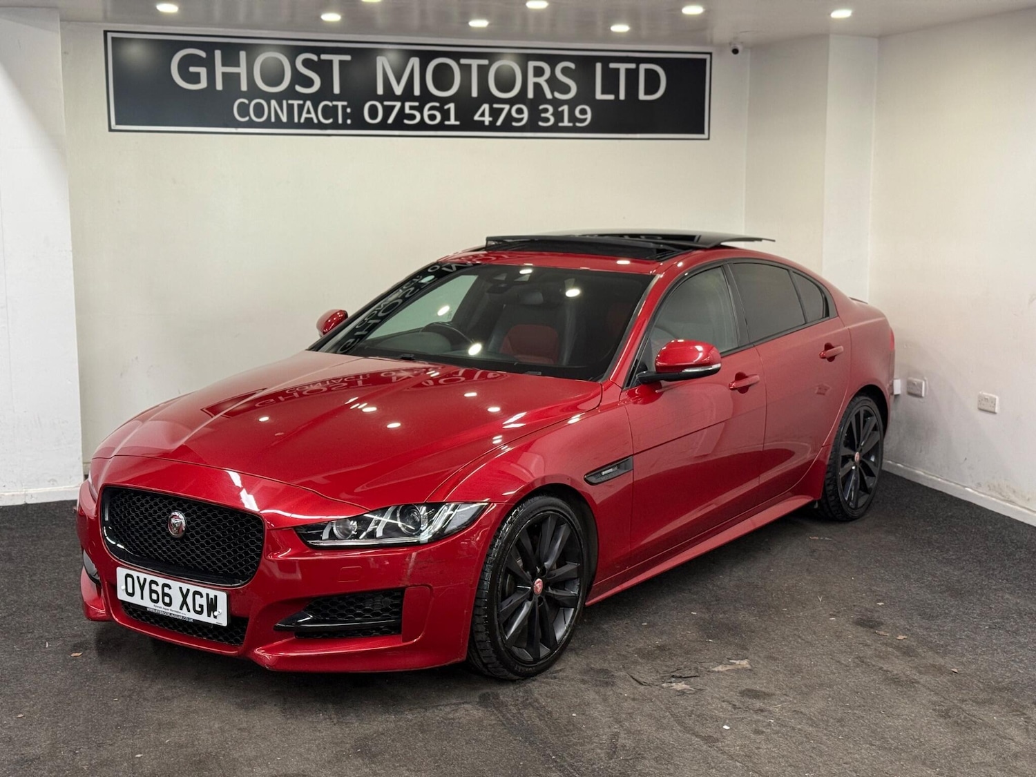 Used Jaguar XE 2016 for sale - 77939850: Photo 2