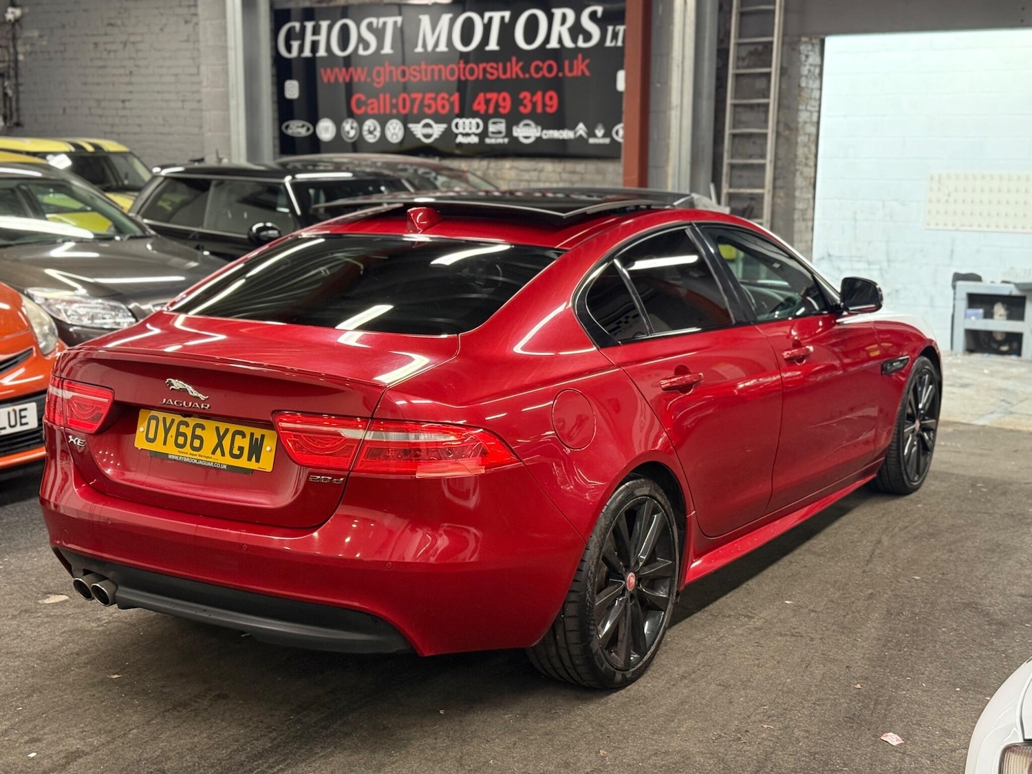 Used Jaguar XE 2016 for sale - 77939850: Photo 4