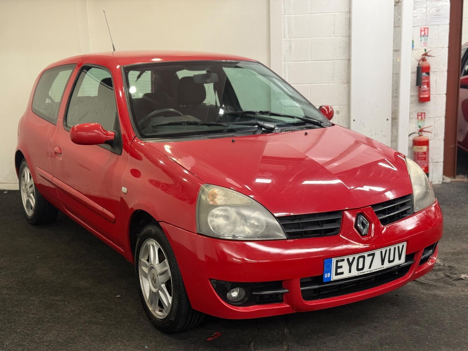 Used Renault Clio for sale - 77696797: Photo 3