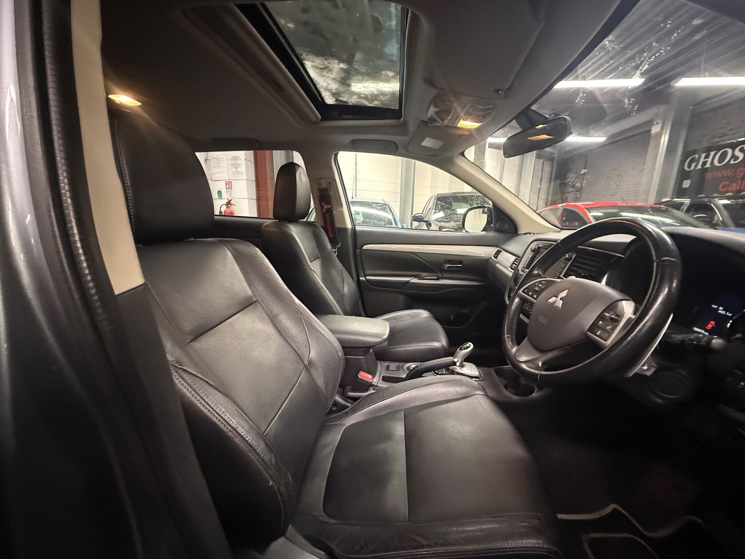 Used Mitsubishi Outlander 2015 for sale - 76644570: Photo 11