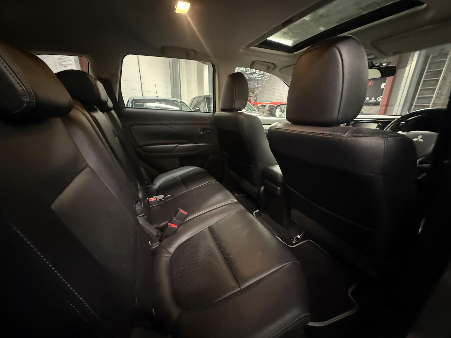 Used Mitsubishi Outlander 2015 for sale - 76644570: Photo 9