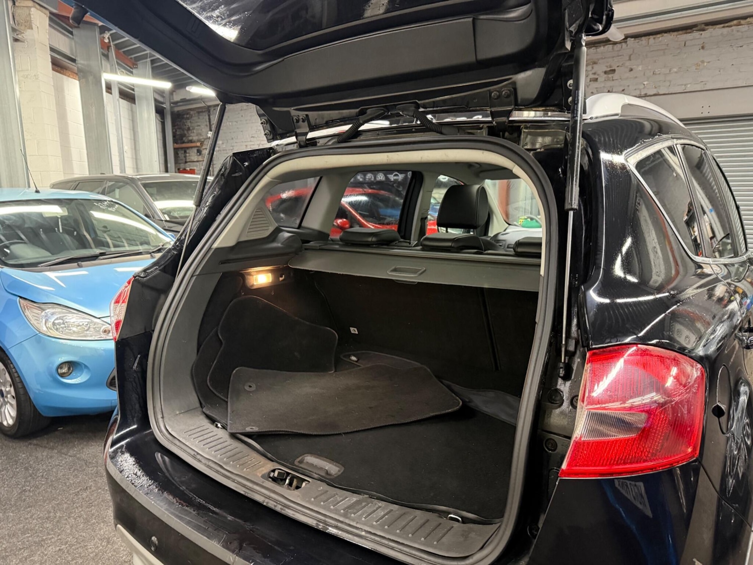 Used Ford Kuga 2012 for sale - 76522450: Photo 9