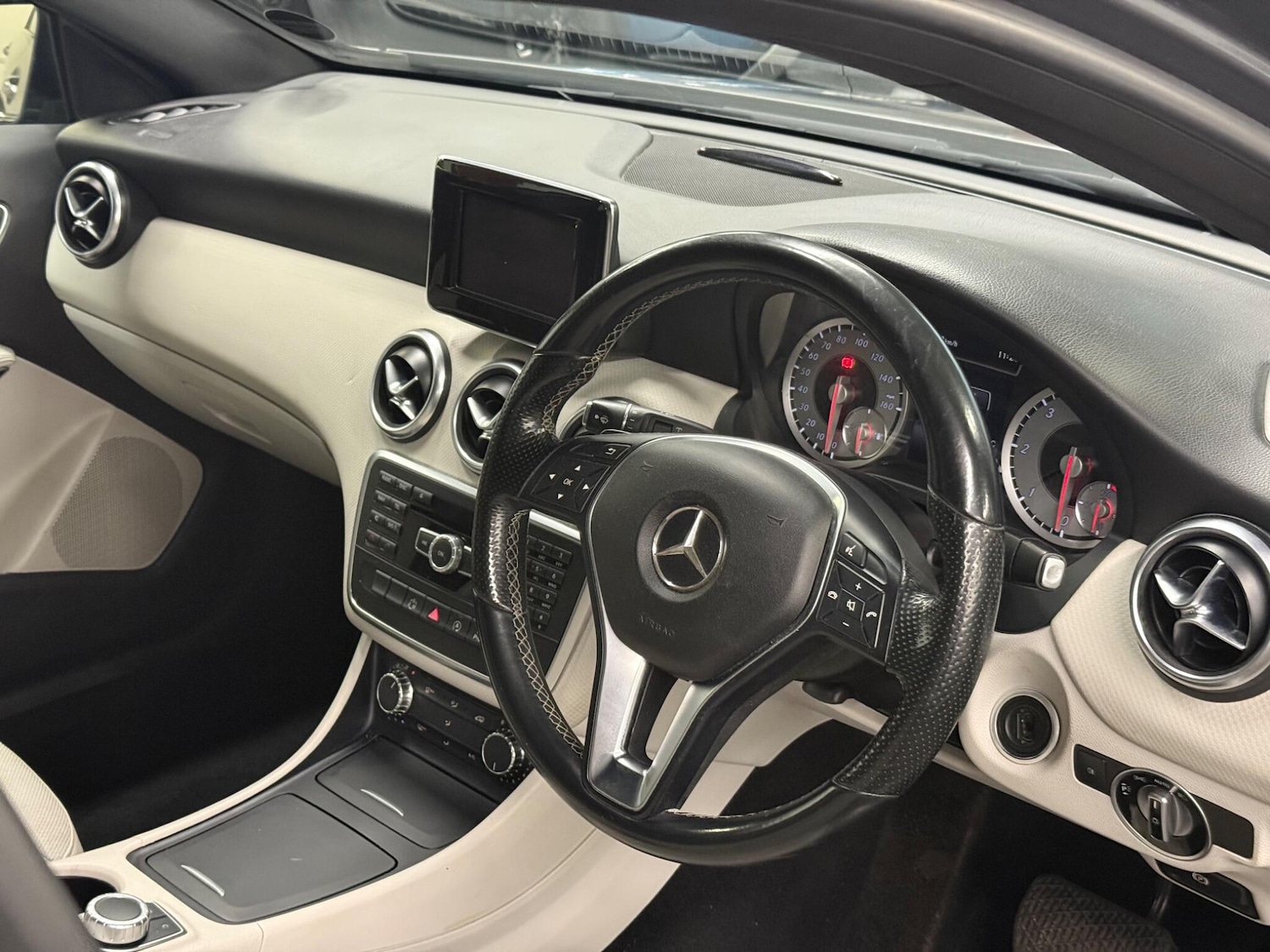 Used Mercedes-Benz A-Class for sale - 76440490: Photo 11