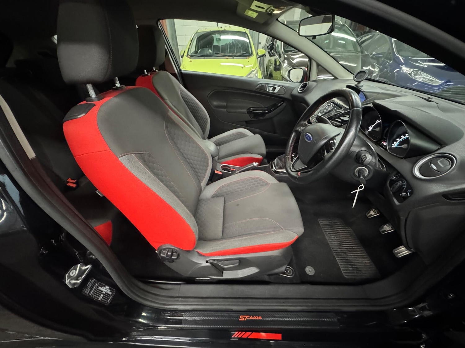 Used Ford Fiesta 2016 for sale - 76361105: Photo 9