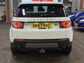 Used Land Rover Discovery Sport 2017 for sale - 75926938: Photo