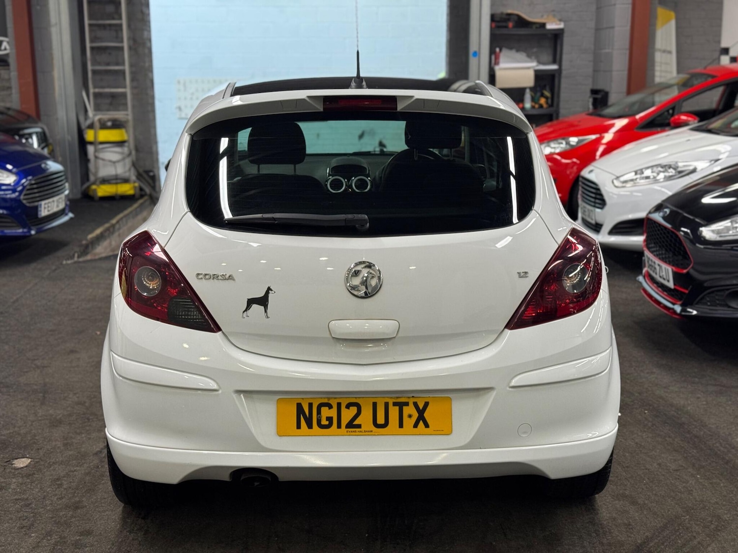 Used Vauxhall Corsa 2012 for sale - 76360718: Photo 5