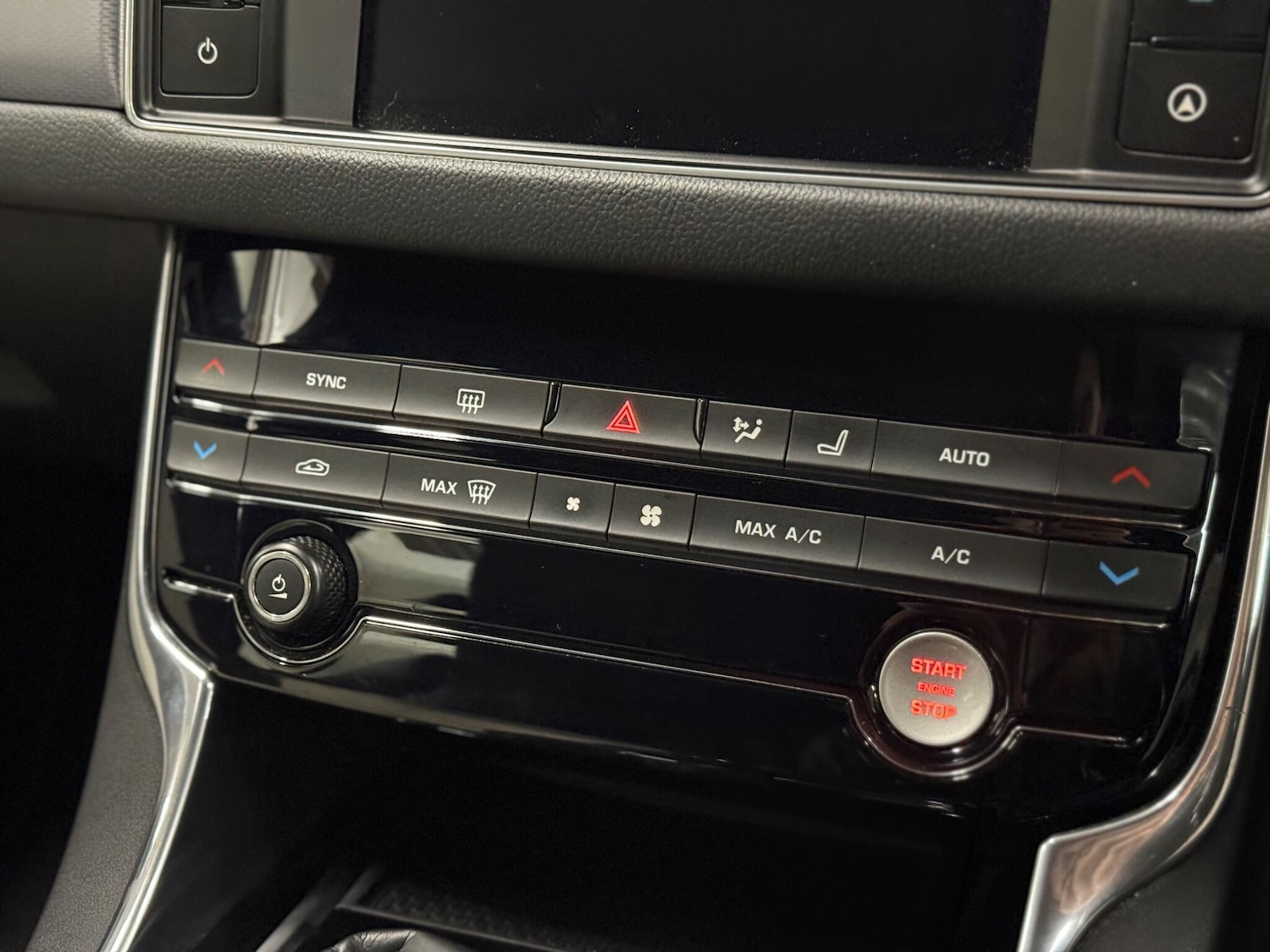 Used Jaguar XF 2017 for sale - 78086948: Photo 13