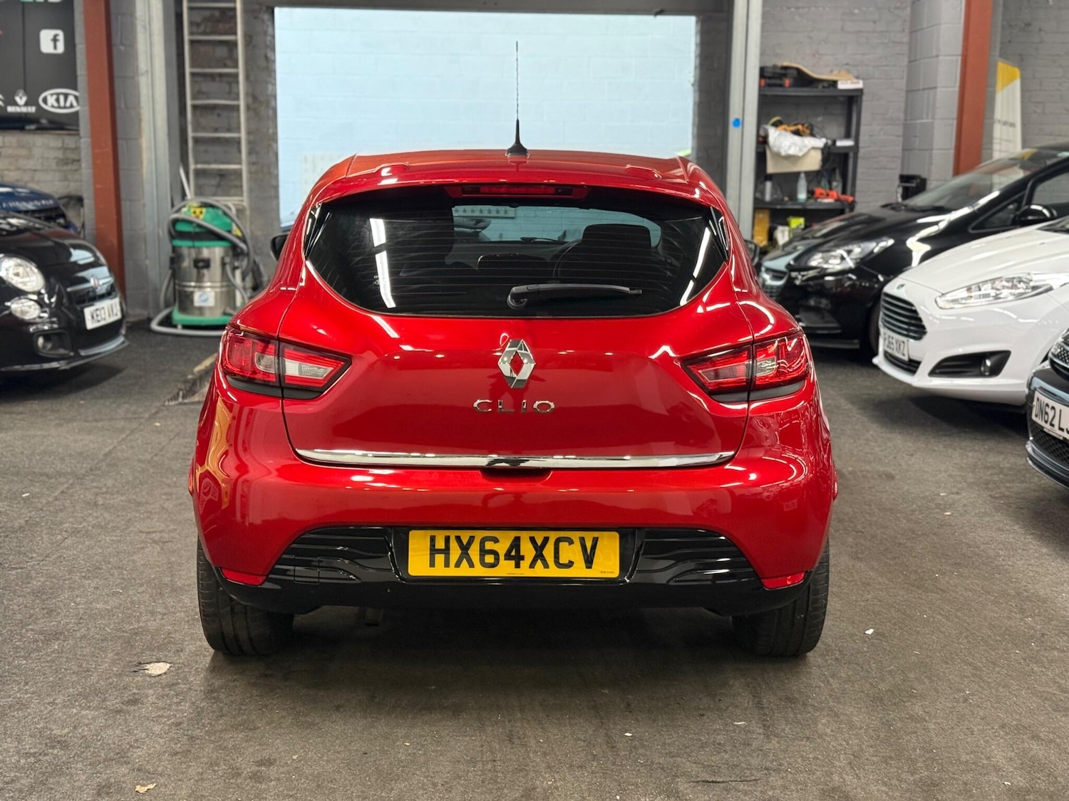 Used Renault Clio 2014 for sale - 76432755: Photo 5