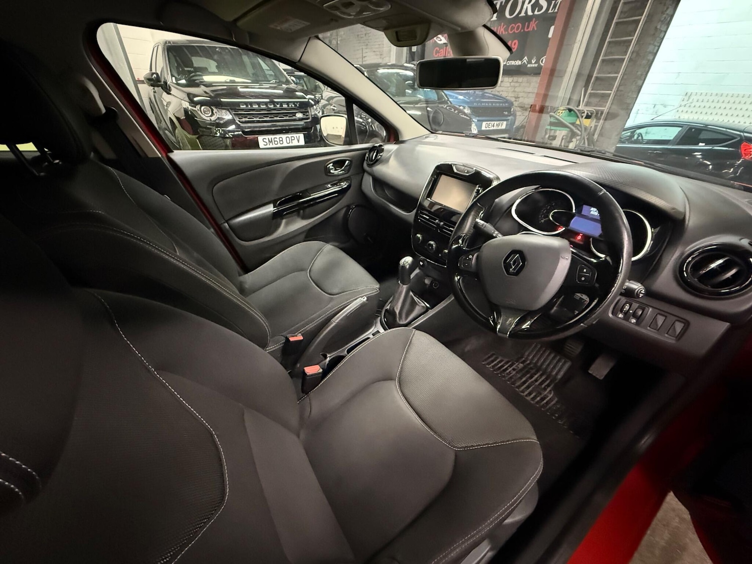 Used Renault Clio 2014 for sale - 76432755: Photo 8