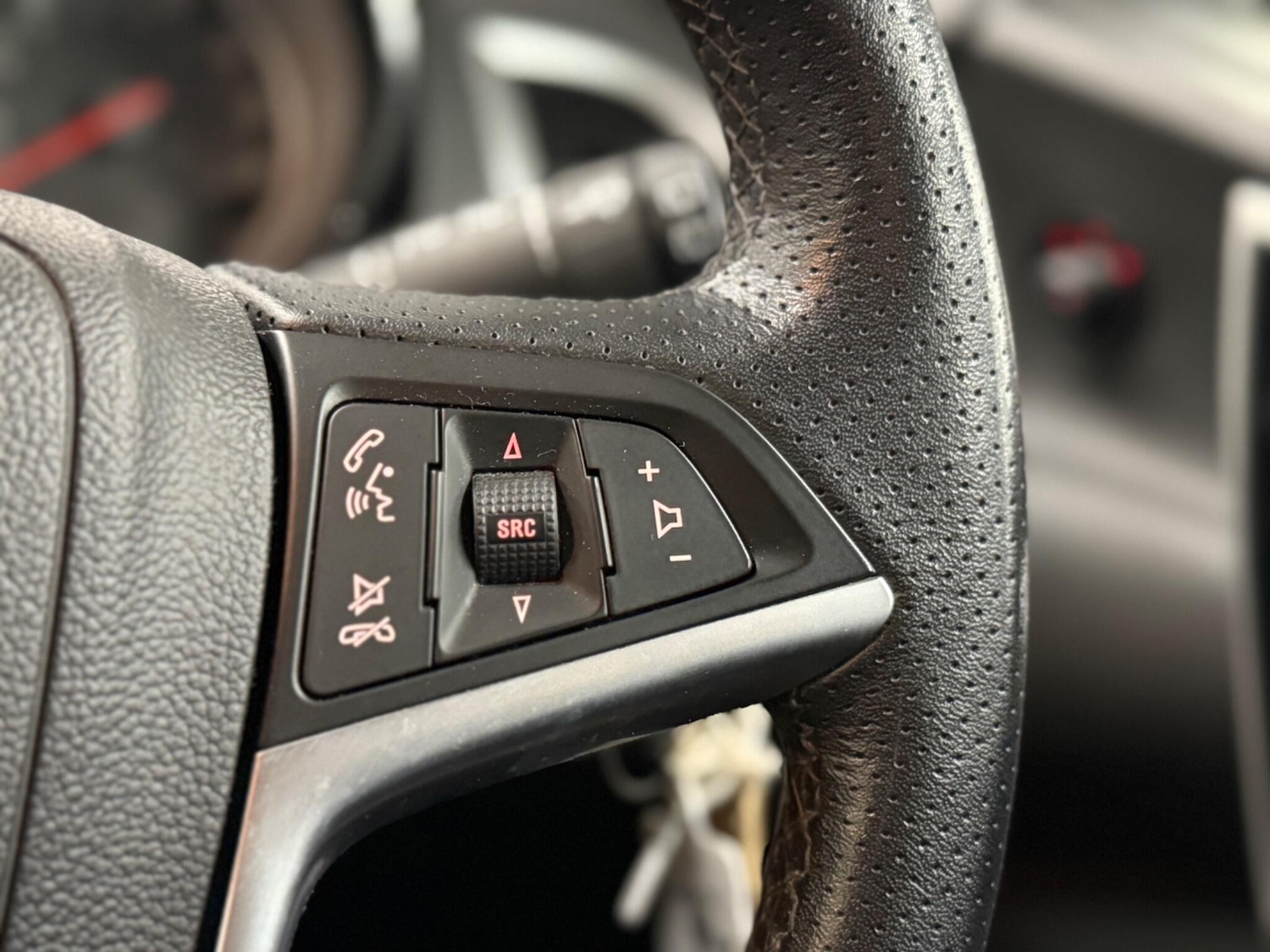 Used Vauxhall Astra 2012 for sale - 78100168: Photo 13