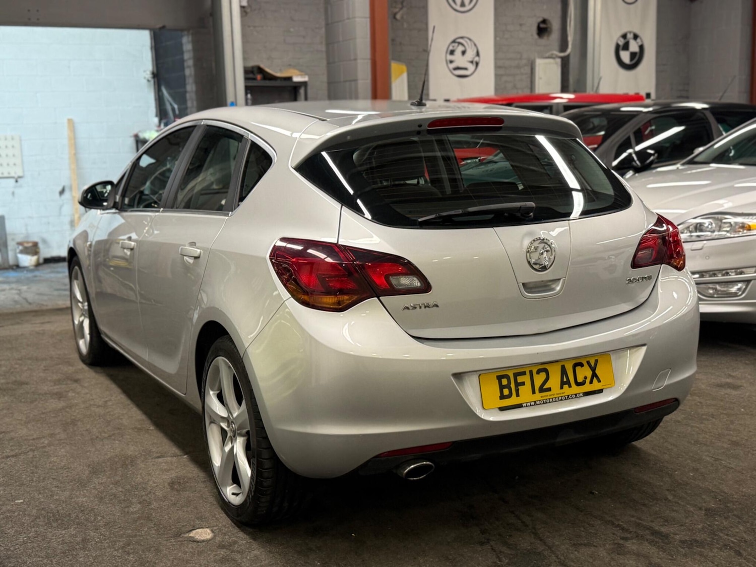 Used Vauxhall Astra 2012 for sale - 78100168: Photo 8