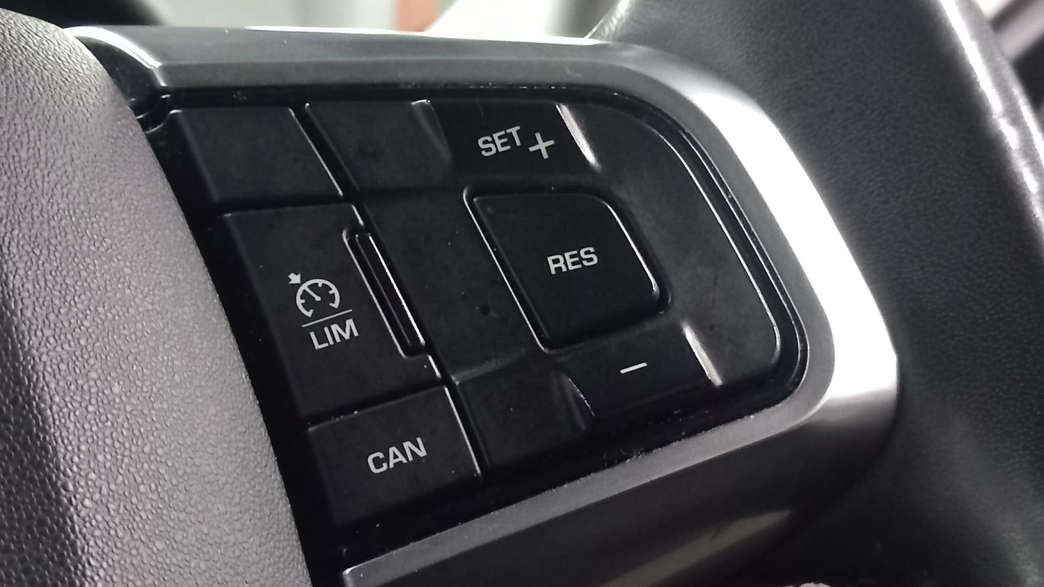 Used Land Rover Discovery Sport 2018 for sale - 77074597: Photo 13