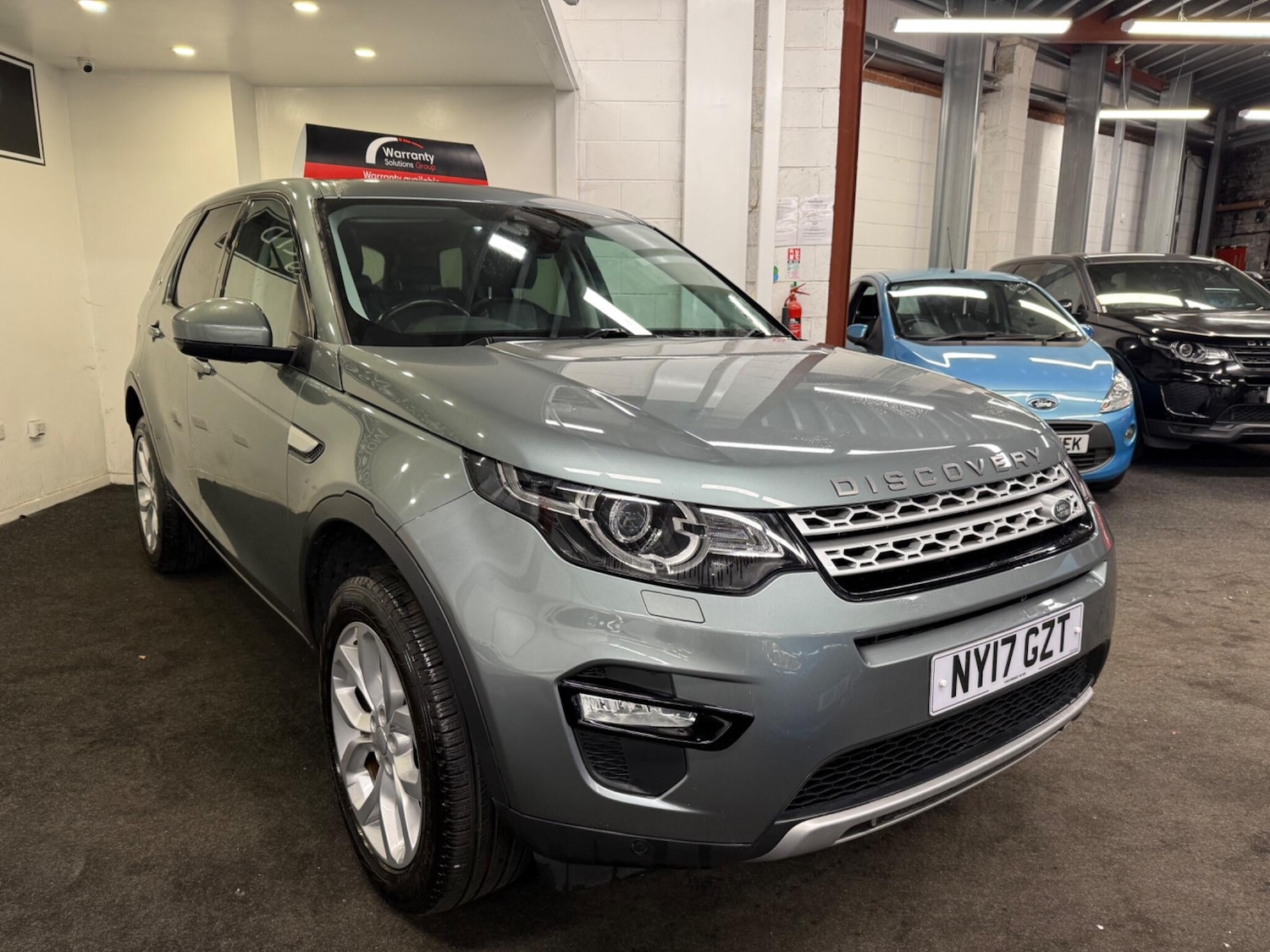 Used Land Rover Discovery Sport 2017 for sale - 76522528: Photo 3
