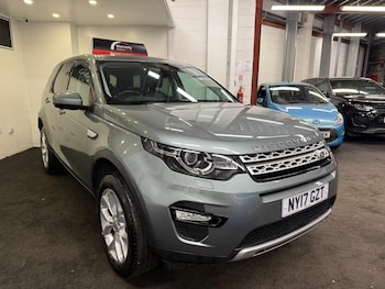 Used Land Rover Discovery Sport 2017 for sale - 76522528: Photo