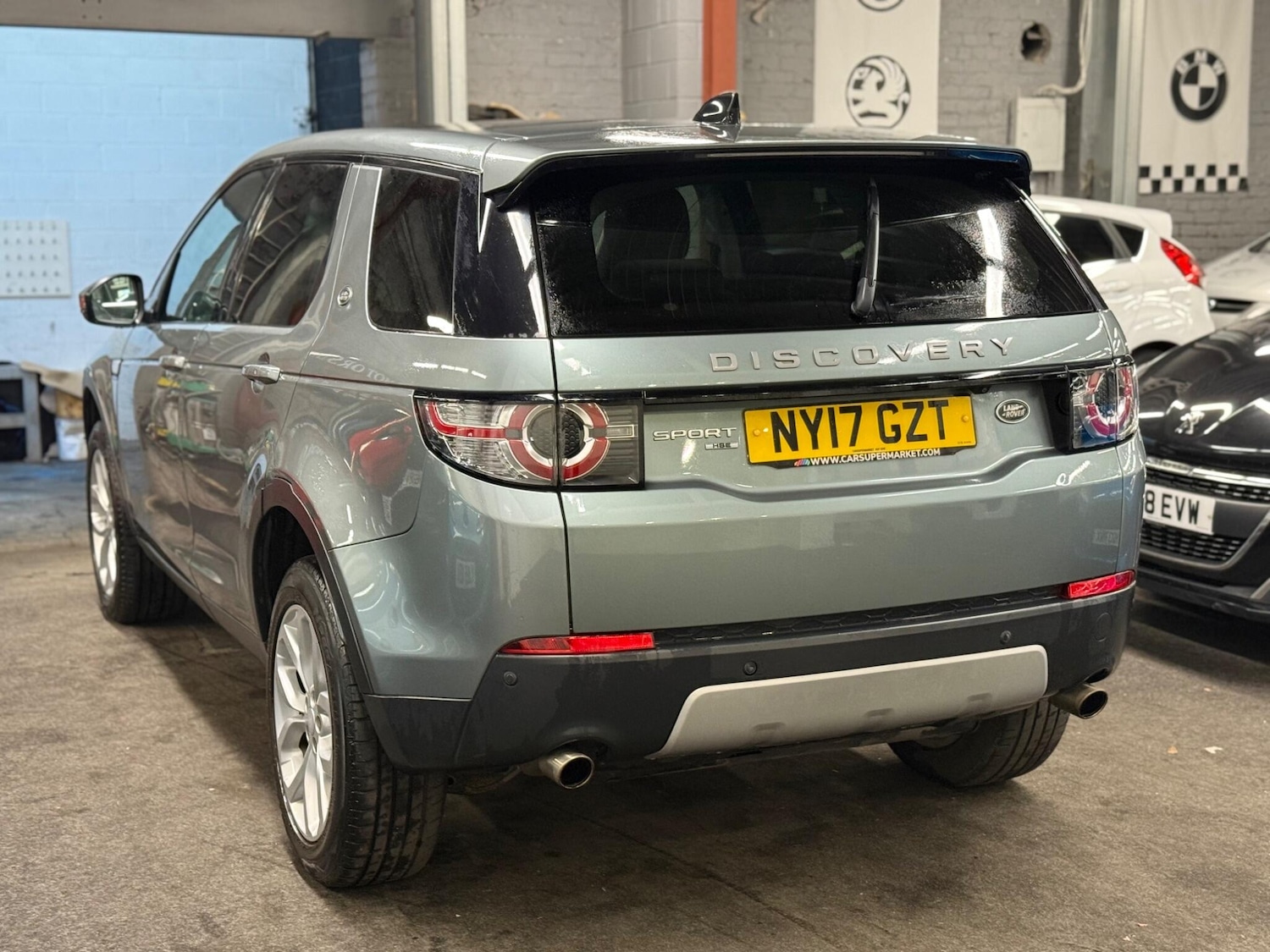 Used Land Rover Discovery Sport 2017 for sale - 76522528: Photo 6