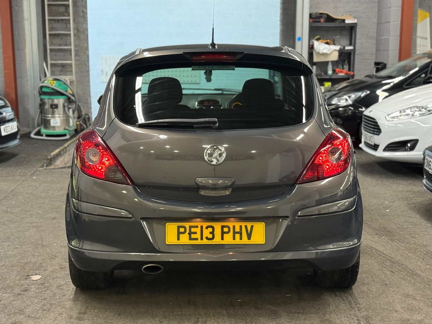 Used Vauxhall Corsa 2013 for sale - 77021332: Photo 5