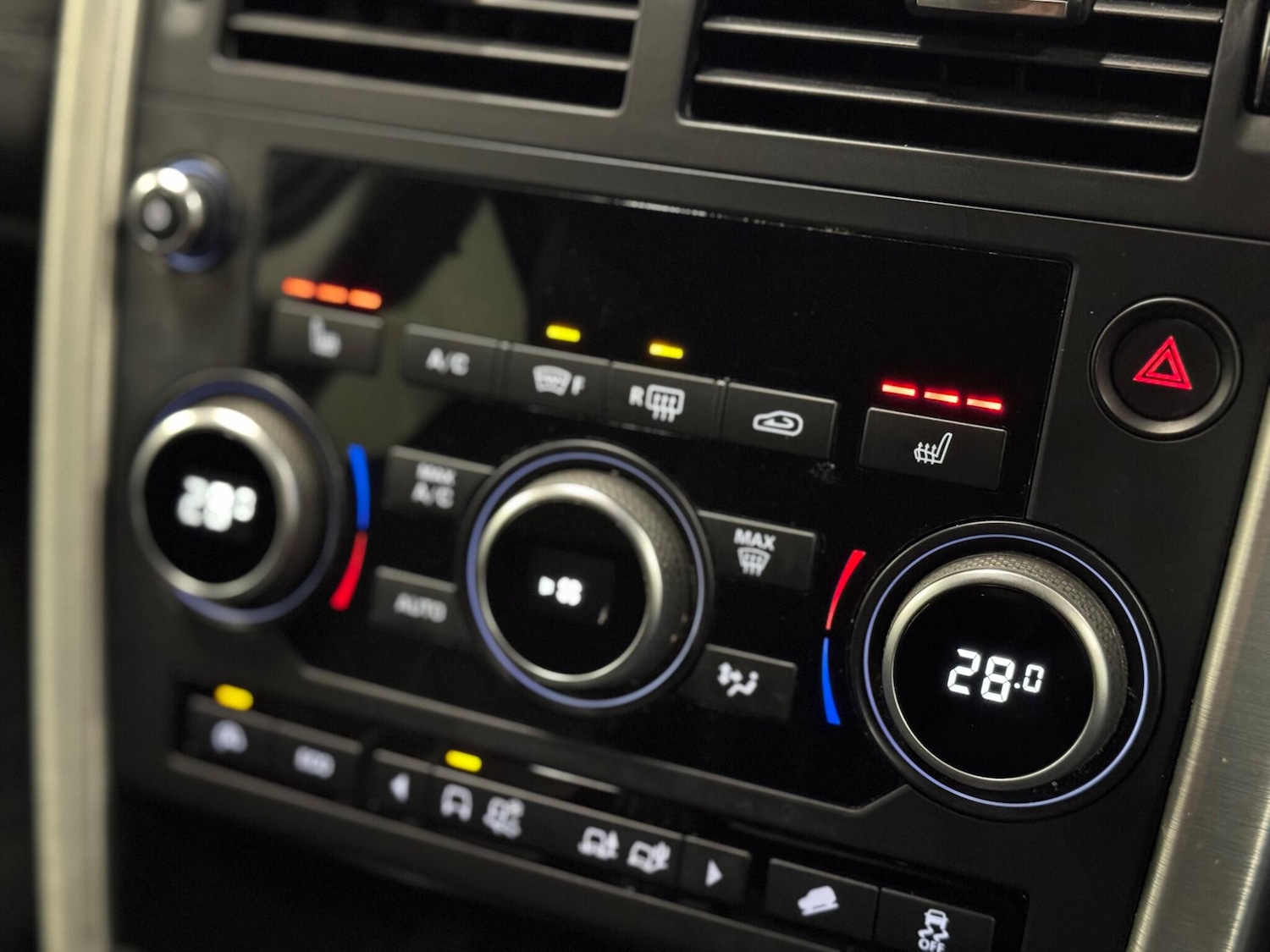 Used Land Rover Discovery Sport 2016 for sale - 77074625: Photo 15