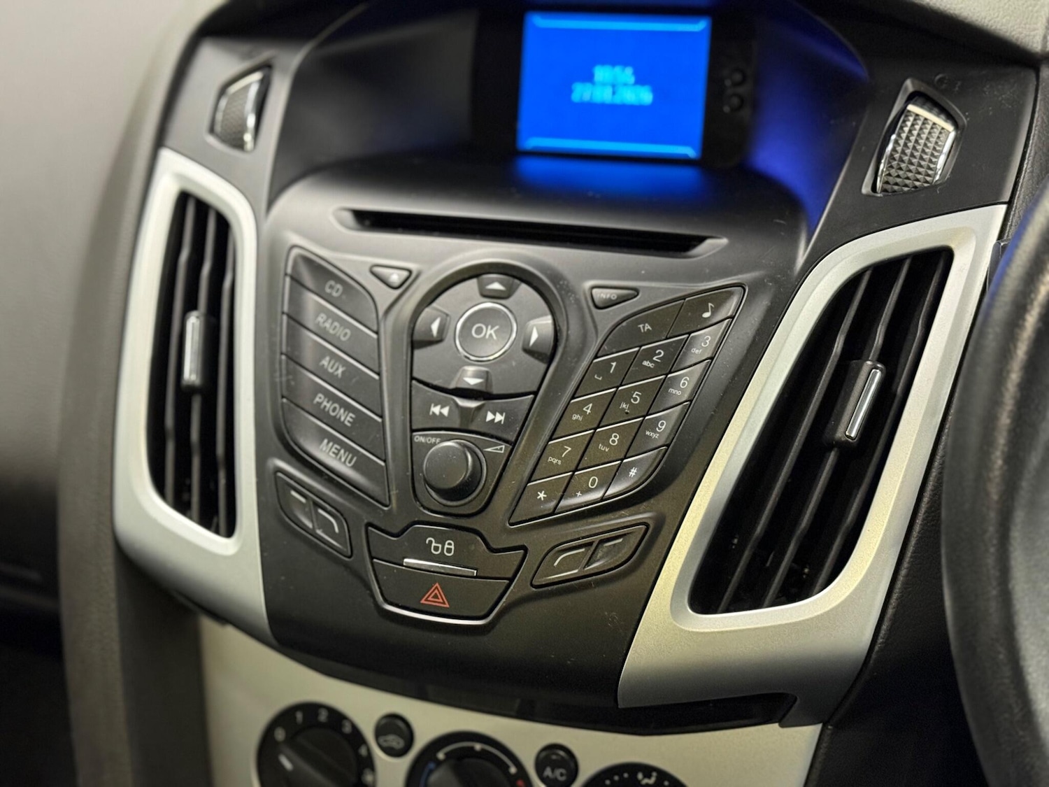 Used Ford Focus 2011 for sale - 77396535: Photo 12