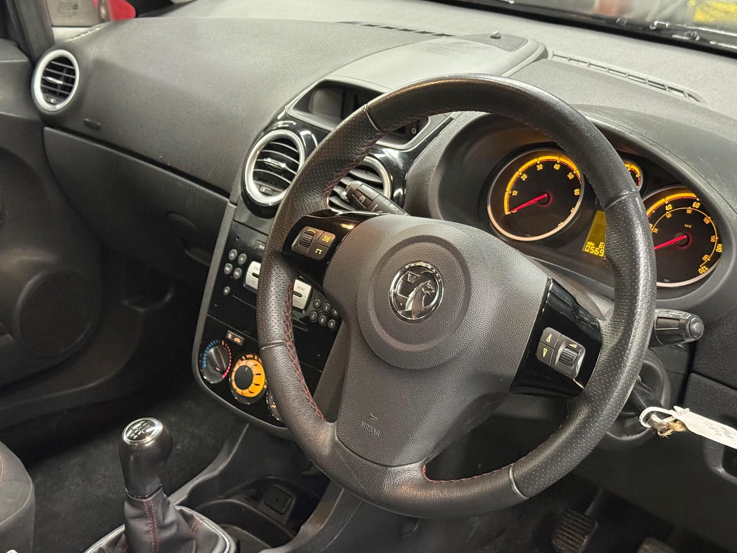 Used Vauxhall Corsa 2013 for sale - 77279484: Photo 10