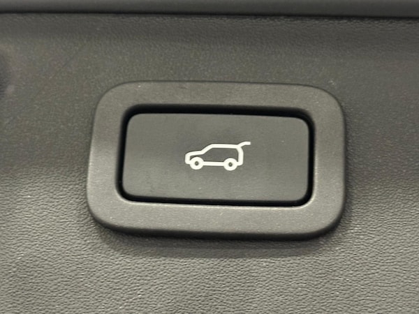 Used Land Rover Discovery Sport 2016 for sale - 76259294: Photo 17