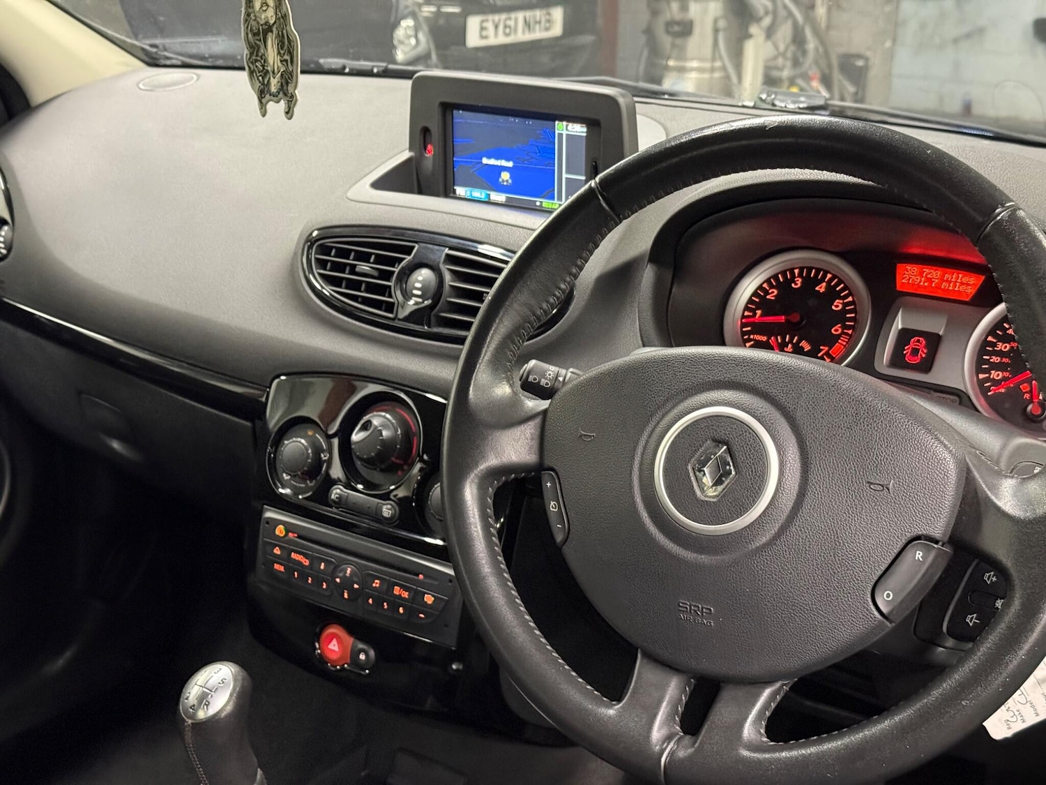 Used Renault Clio 2011 for sale - 76398912: Photo 10