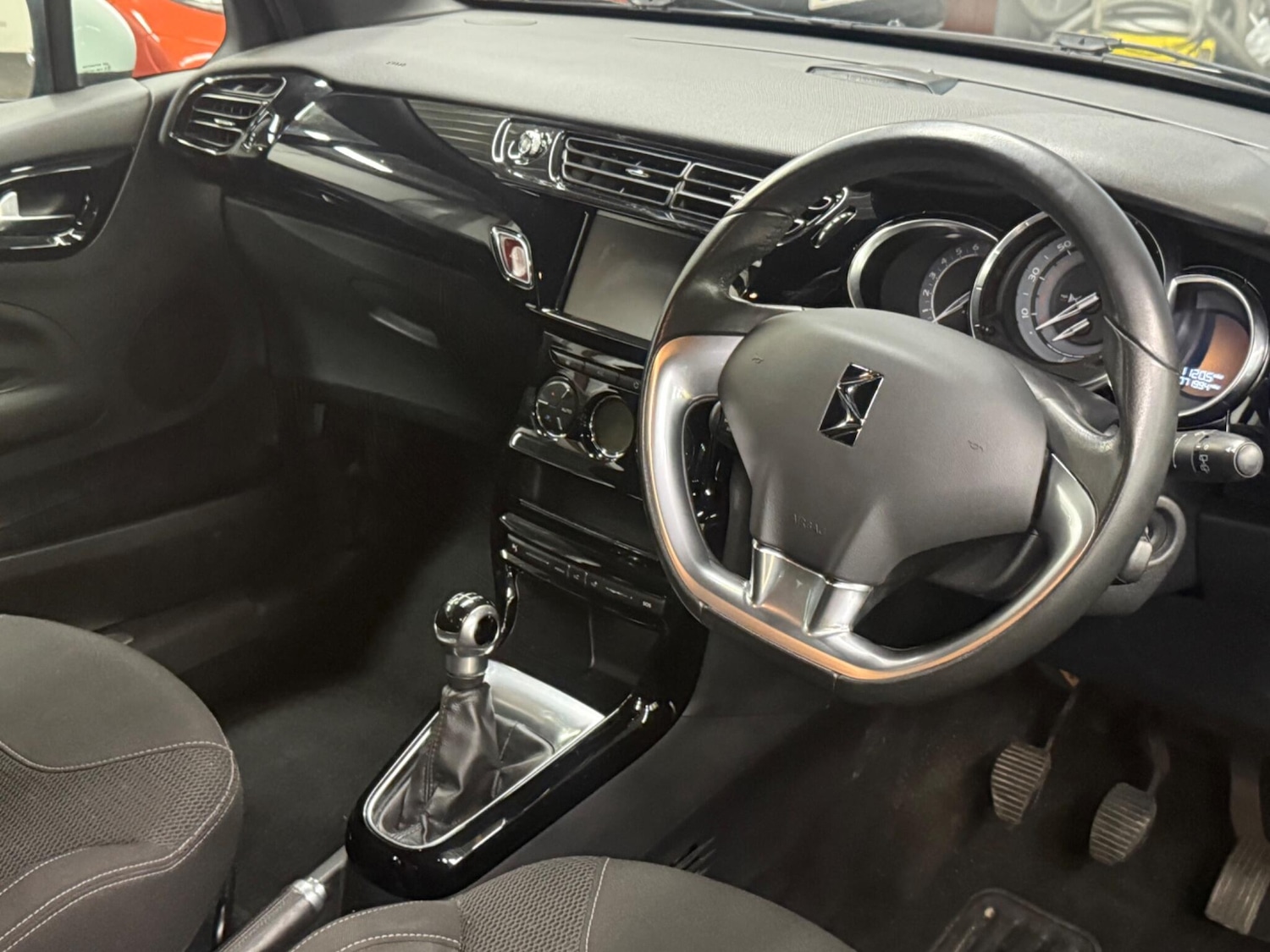 Used DS Automobiles DS 3 2015 for sale - 77924856: Photo 10