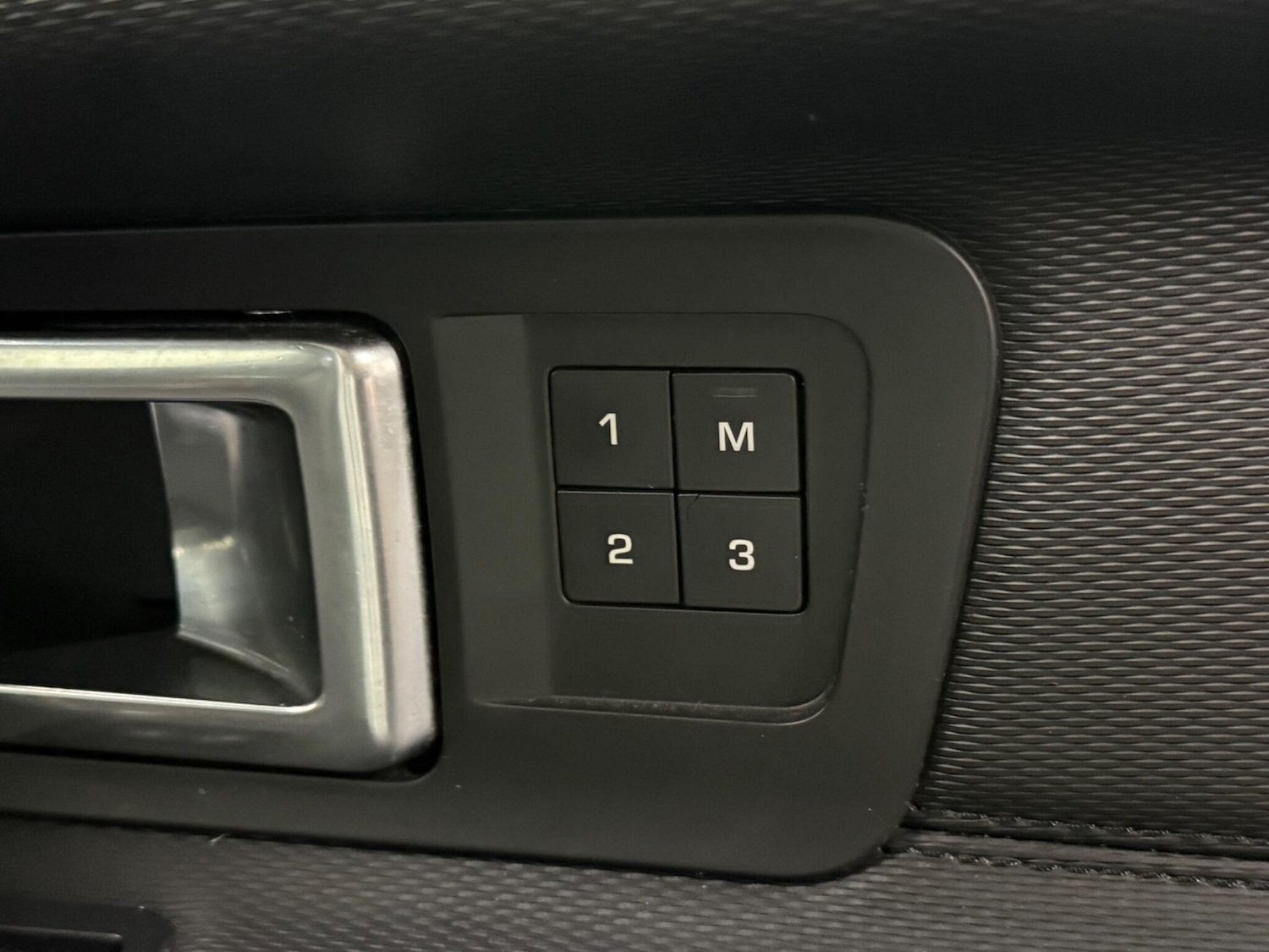 Used Land Rover Discovery Sport 2017 for sale - 77411824: Photo 12