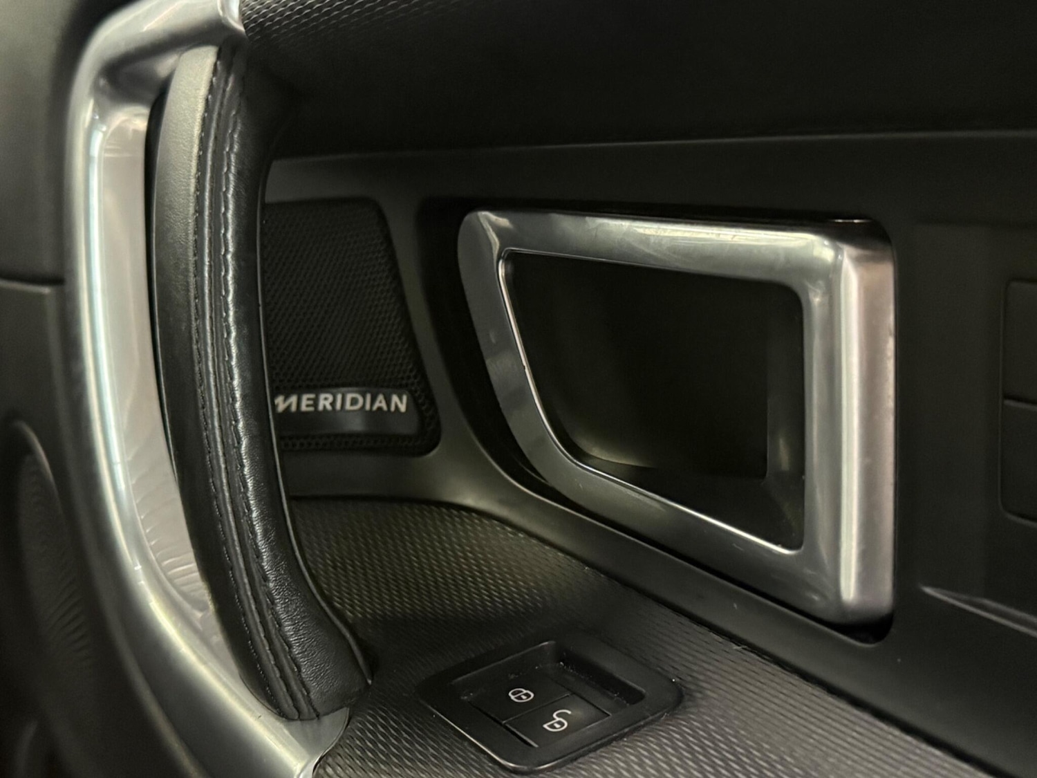 Used Land Rover Discovery Sport 2017 for sale - 77411824: Photo 13