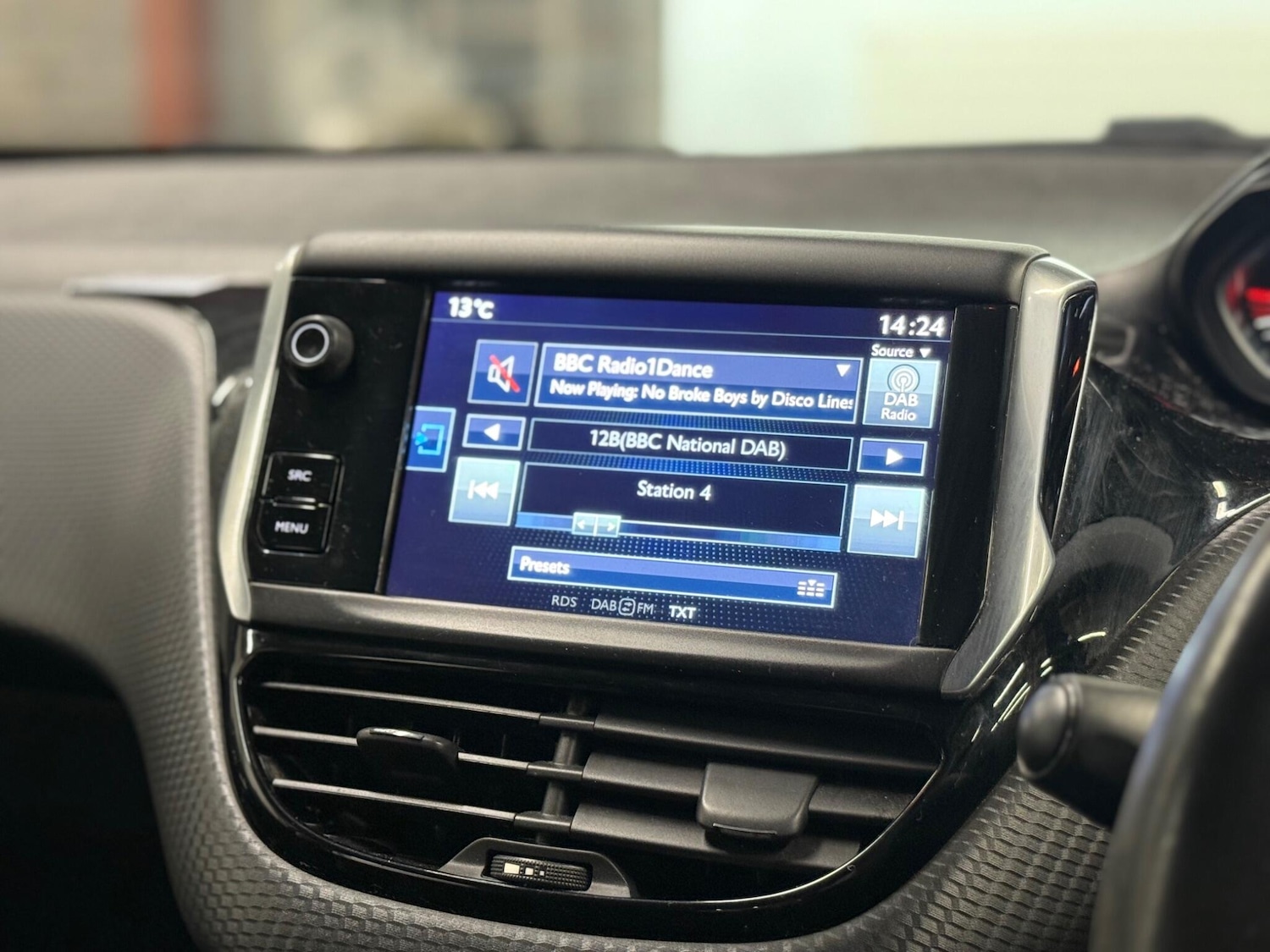 Used Peugeot 208 2016 for sale - 77977869: Photo 11