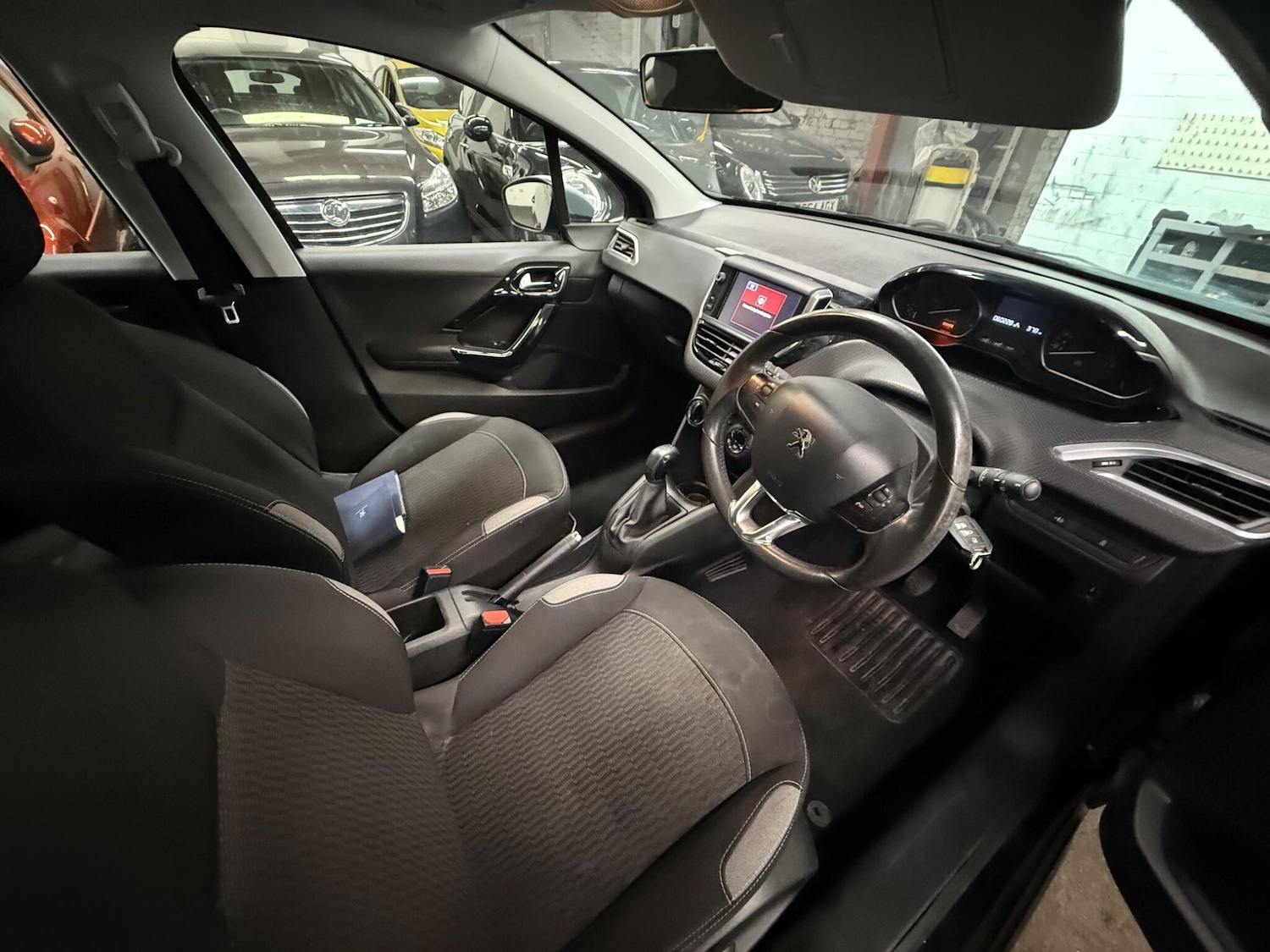 Used Peugeot 208 2016 for sale - 77977869: Photo 8