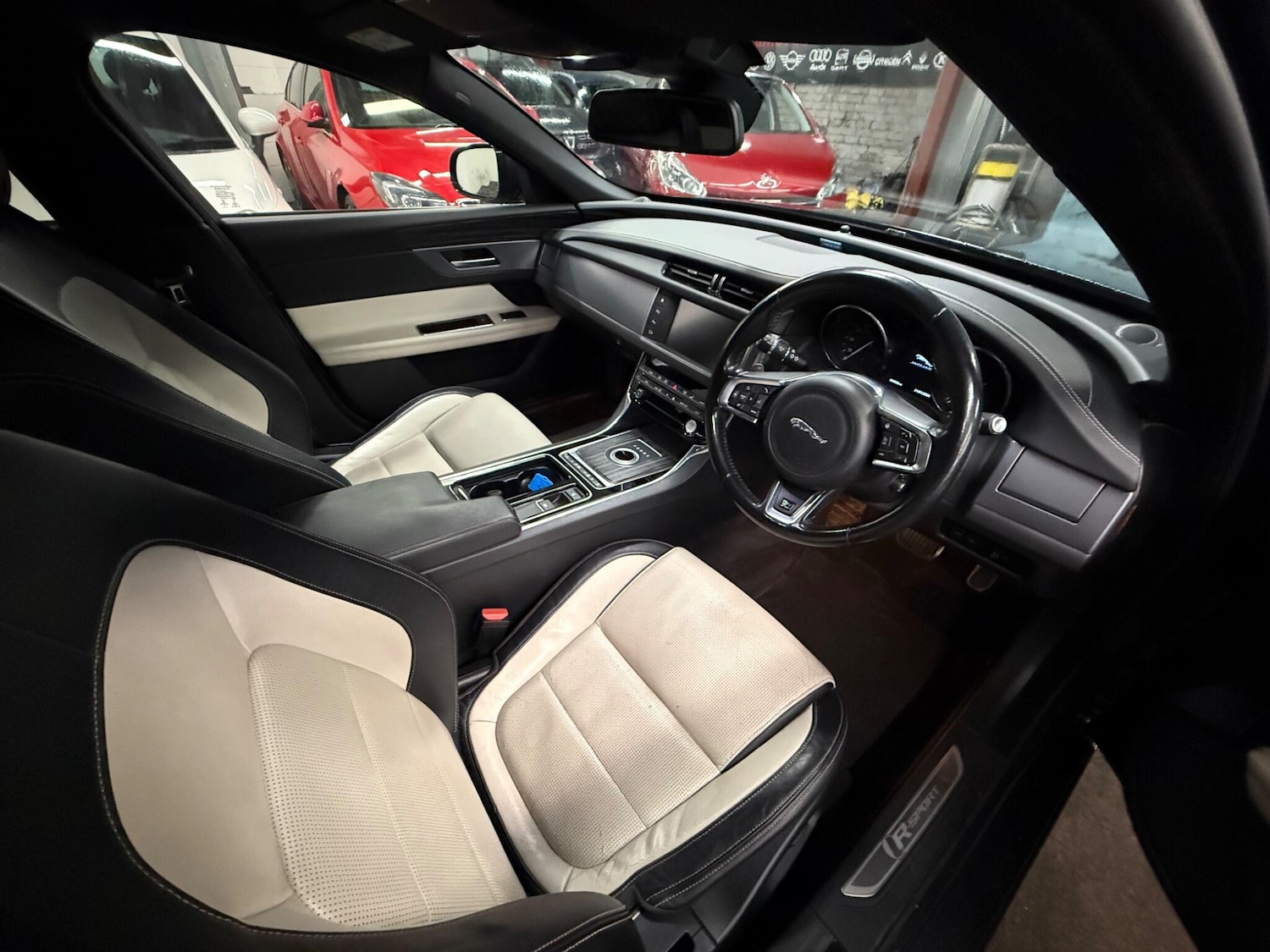 Used Jaguar XF 2016 for sale - 77291611: Photo 10