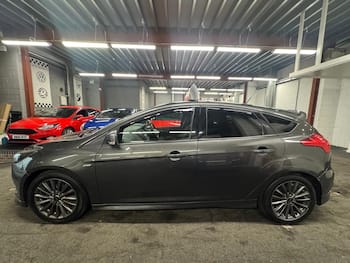 Used Ford Focus 2017 for sale - 79633939: Photo