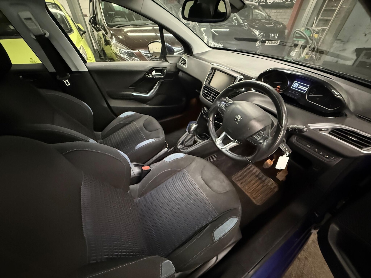 Used Peugeot 208 2013 for sale - 76398399: Photo 7