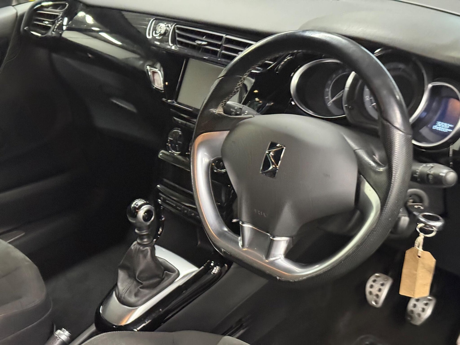 Used DS Automobiles DS 3 2017 for sale - 78058575: Photo 10