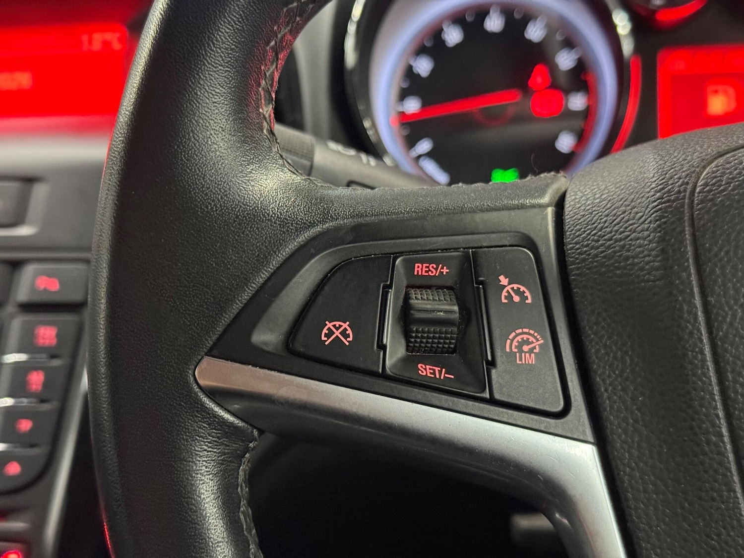 Used Vauxhall Astra 2015 for sale - 78185430: Photo 13