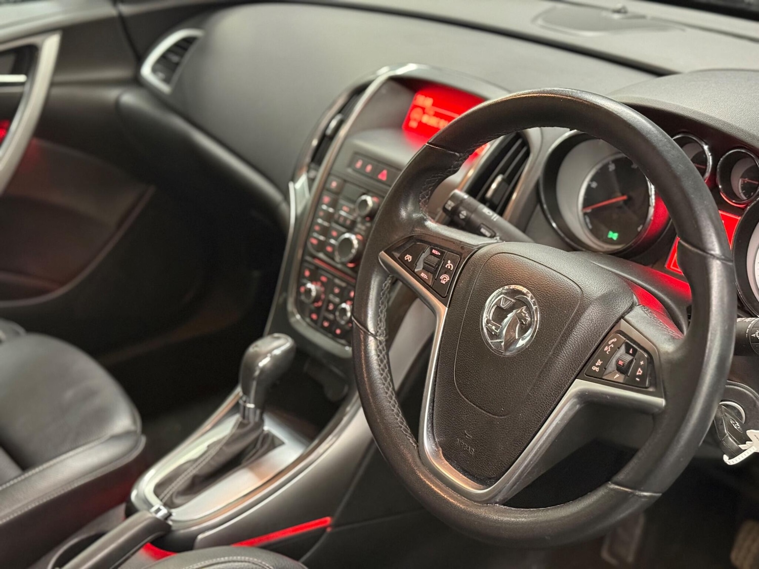 Used Vauxhall Astra 2014 for sale - 76850425: Photo 10