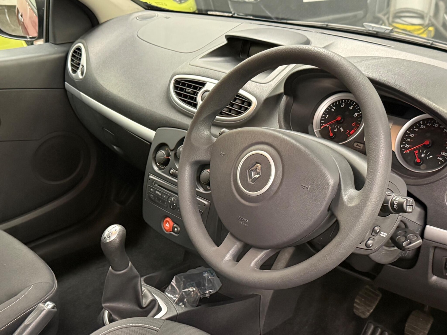Used Renault Clio 2010 for sale - 77081792: Photo 10