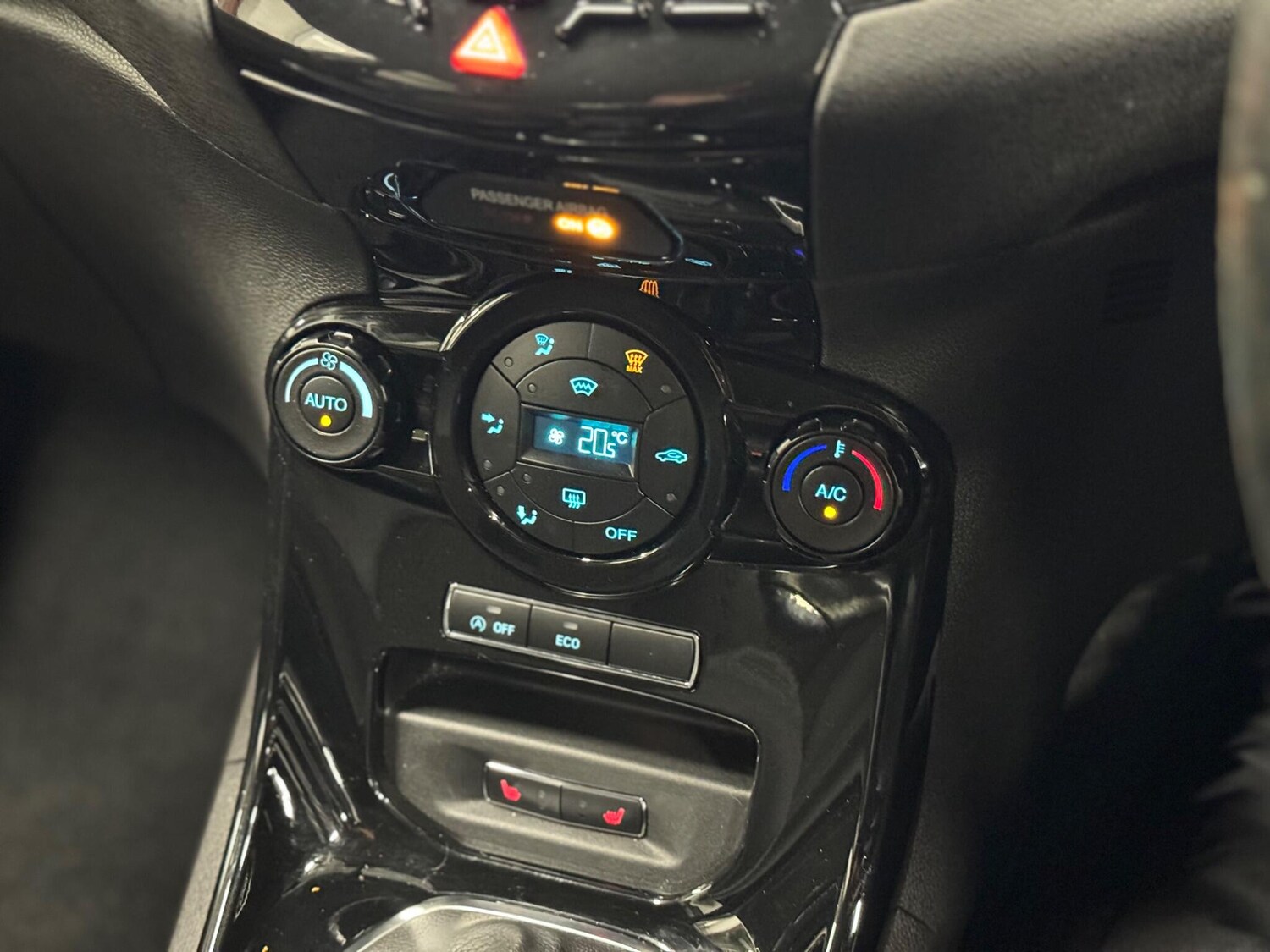 Used Ford Fiesta 2015 for sale - 76349315: Photo 12