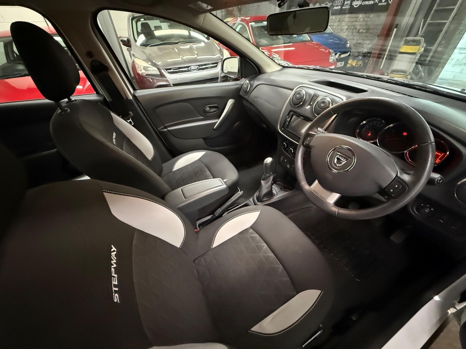 Used Dacia Sandero Stepway 2014 for sale - 78204007: Photo 8