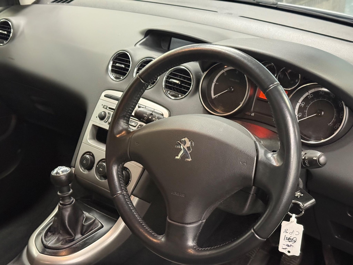 Used Peugeot 308 2012 for sale - 76538969: Photo 10