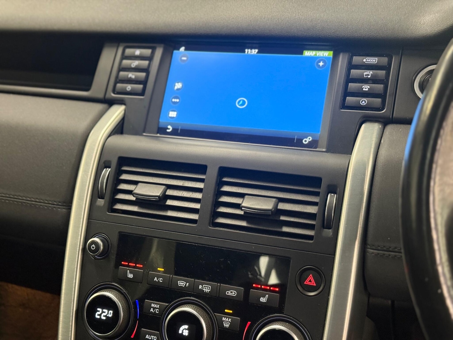 Used Land Rover Discovery Sport 2016 for sale - 76832590: Photo 13