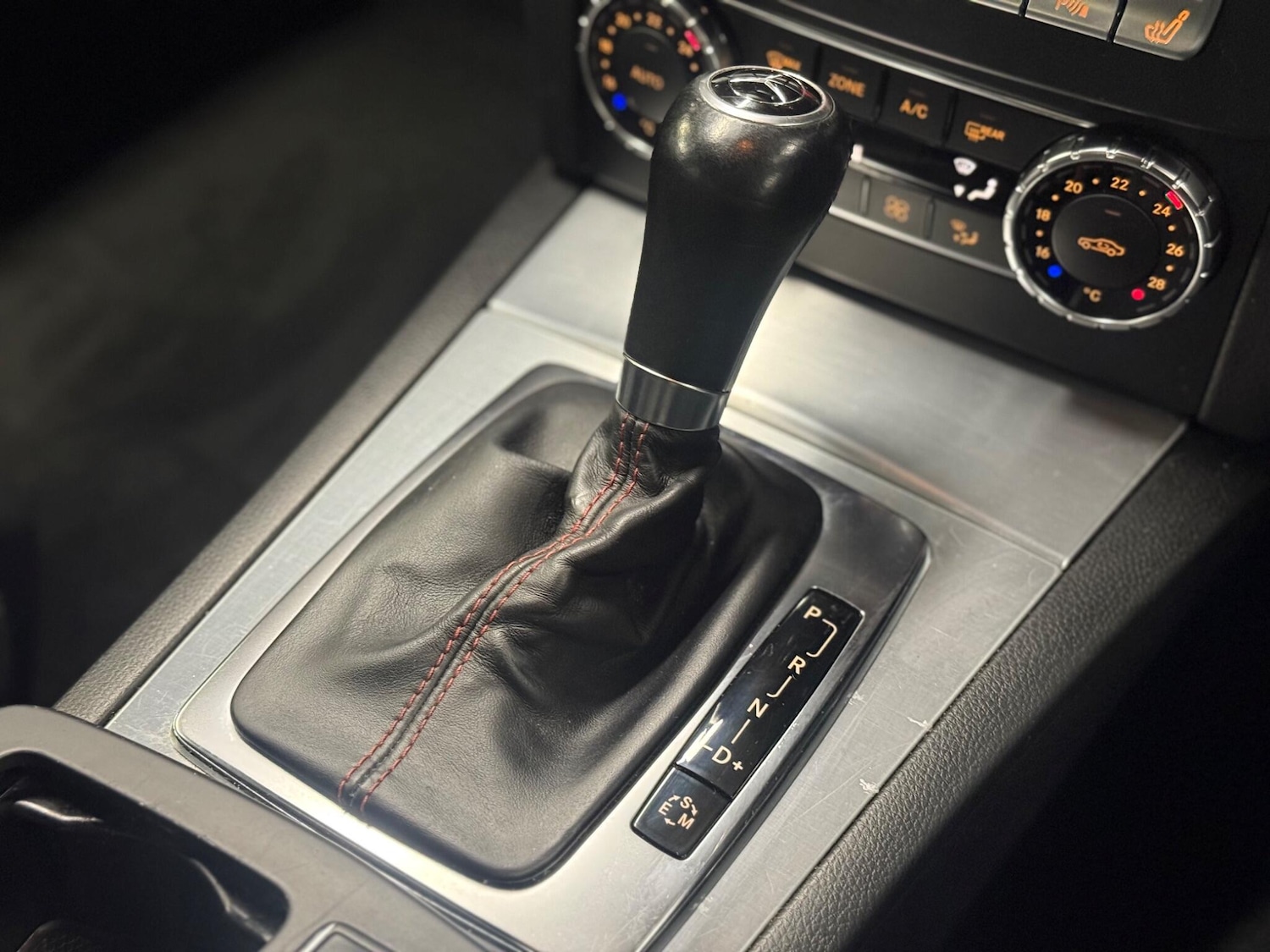 Used Mercedes-Benz C Class 2012 for sale - 76850161: Photo 12