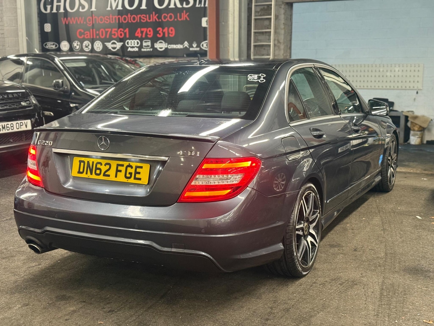 Used Mercedes-Benz C Class 2012 for sale - 76850161: Photo 4