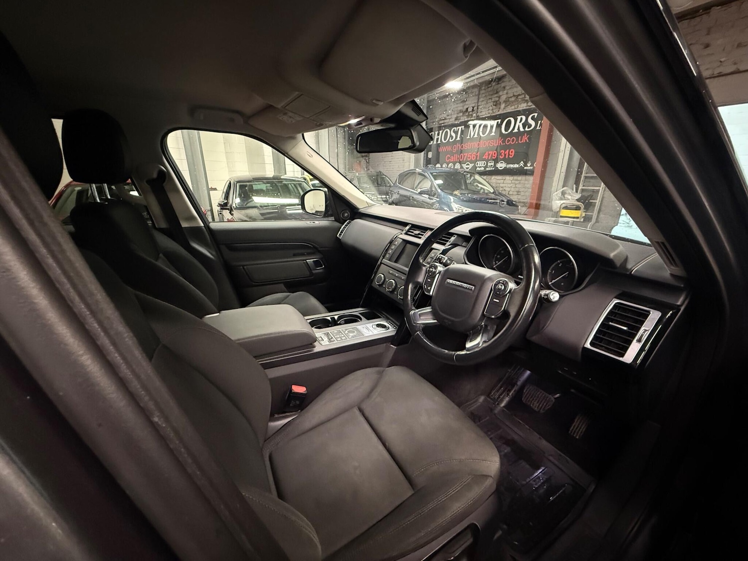 Used Land Rover Discovery 2017 for sale - 77633346: Photo 11