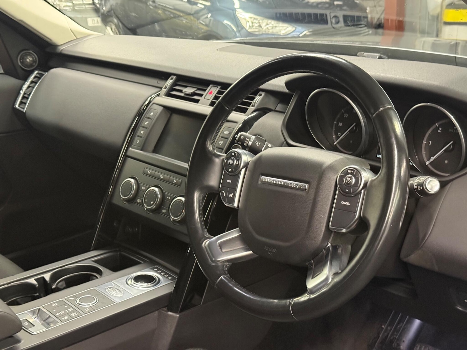 Used Land Rover Discovery 2017 for sale - 77633346: Photo 13