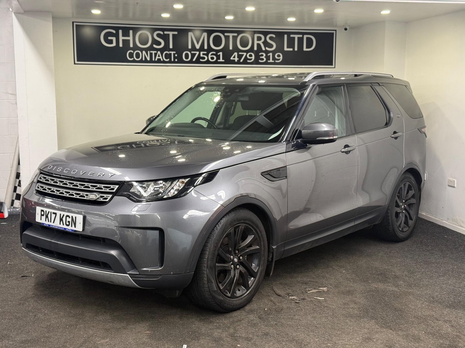 Used Land Rover Discovery 2017 for sale - 77633346: Photo 2