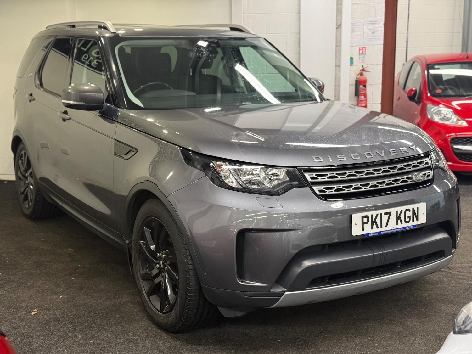 Used Land Rover Discovery 2017 for sale - 77633346: Photo 3